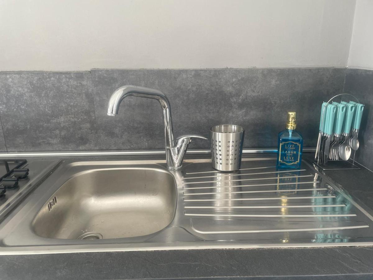 Airport Apartment Happyhouse フィウミチーノ エクステリア 写真