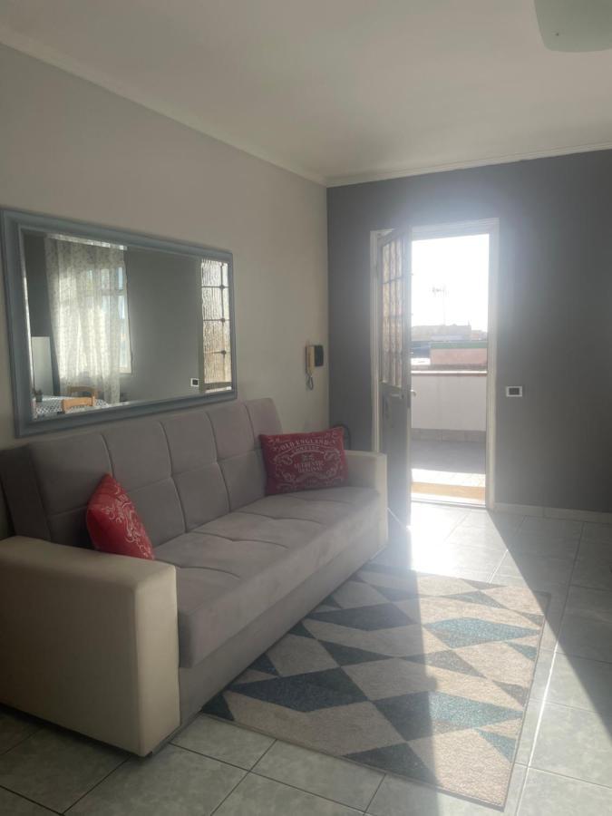 Airport Apartment Happyhouse フィウミチーノ エクステリア 写真